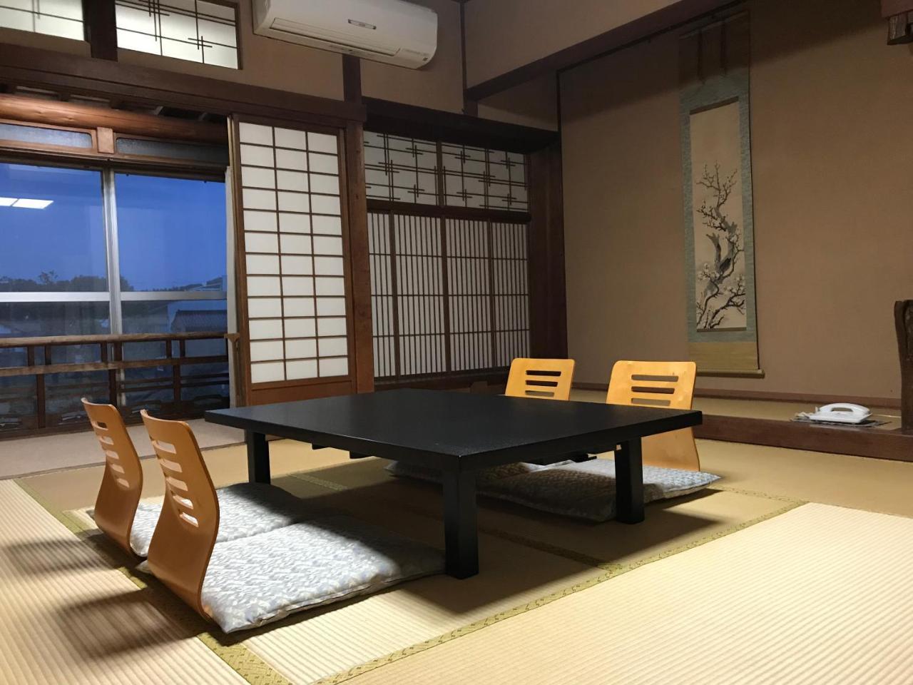 Katsuzakikan Tsubata Esterno foto